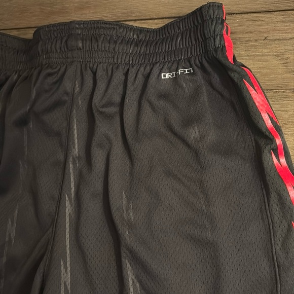 NWT [Jordan] Toronto Raptors NBA Canada Black/Red Basketball Shorts Men’s Sz M - Picture 10 of 12